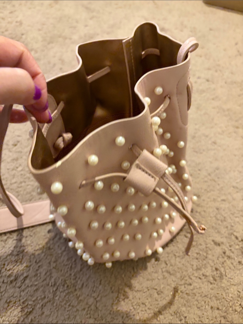 Pearl-Embellished Pink Bucket Crossbody Bag